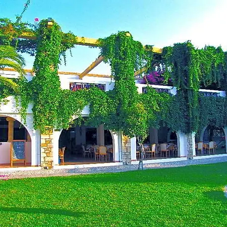 Ξενοδοχείο Ekaterini 3*